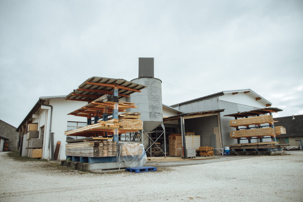 Stockage planches en bois