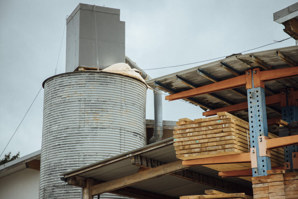 Stockage planche de bois