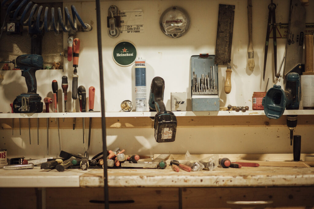 Atelier avec des outils