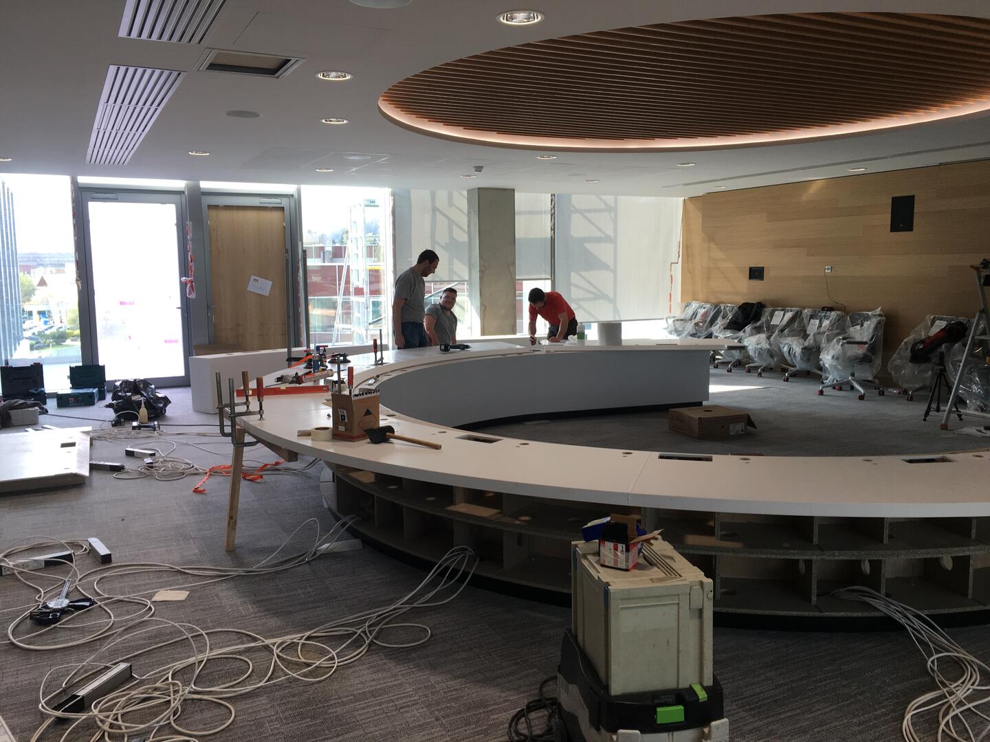 Installation de la table de réunion pour crédit agricole de haute savoie